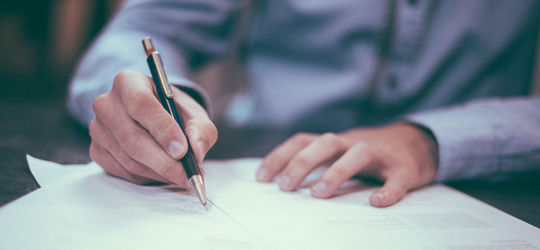 Contratto ibrido per i consulenti finanziari.